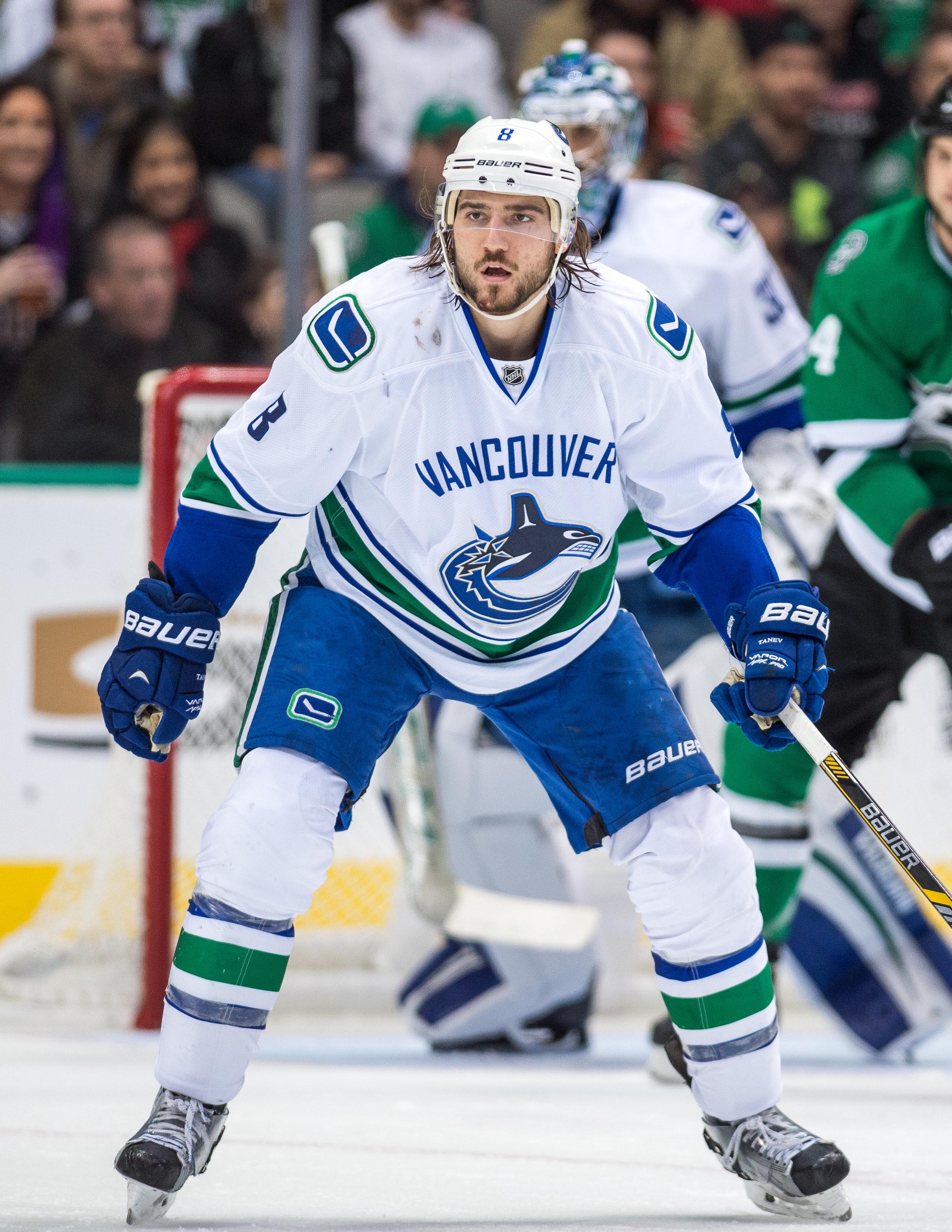 vancouver canucks "not looking to move" chris tanev