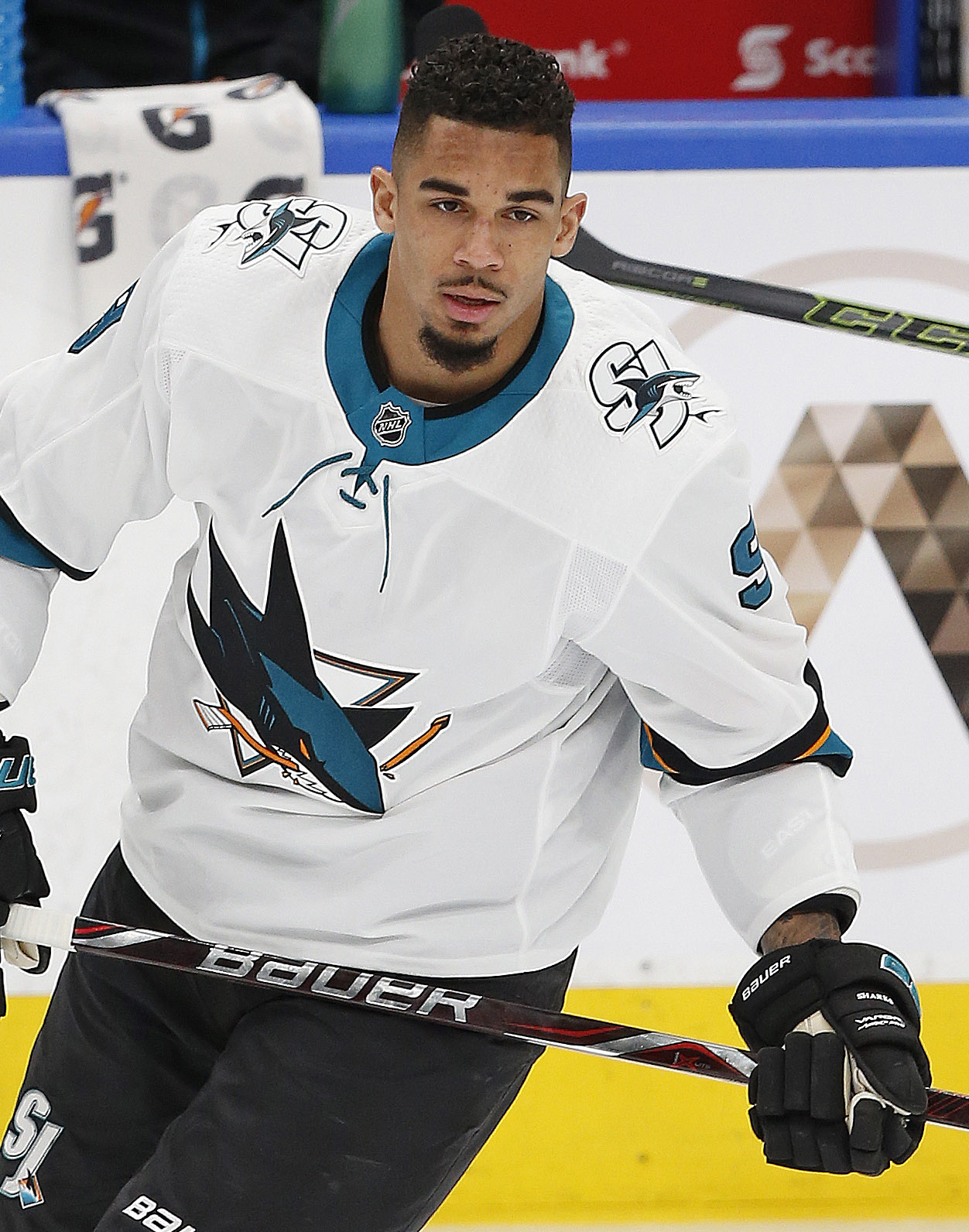 Evander Kane ReSigns With San Jose Sharks