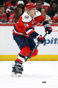 Дакс приобрели Джона Карлсона